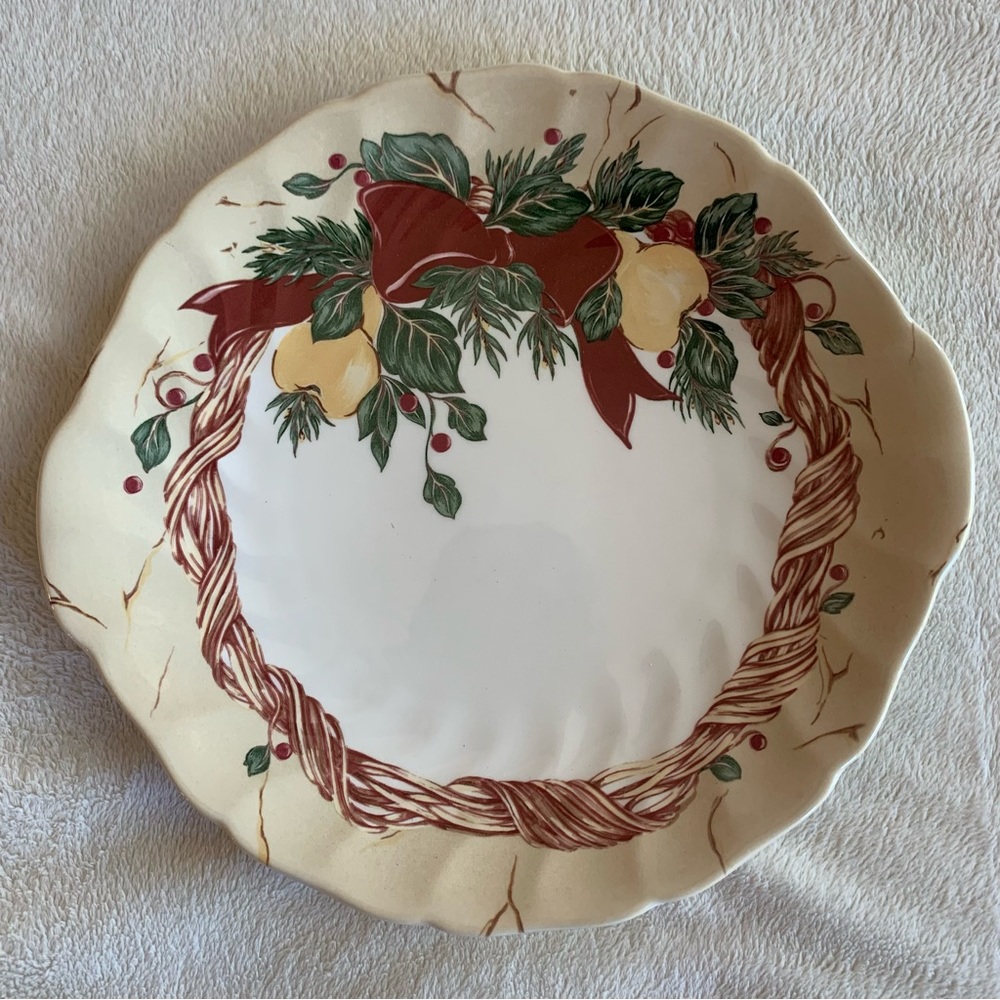 1998 Wedgwood Home Christmas Plate